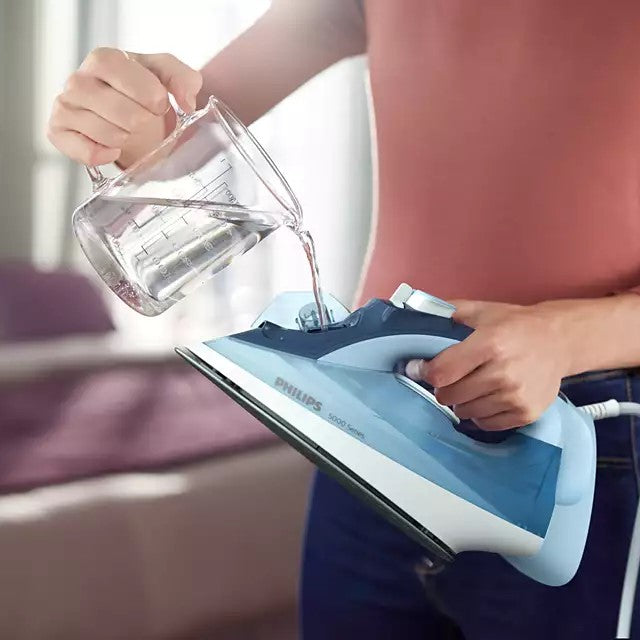 PHILIPS 2400w Steam iron DST5020 | Steam iron in Dar Tanzania
