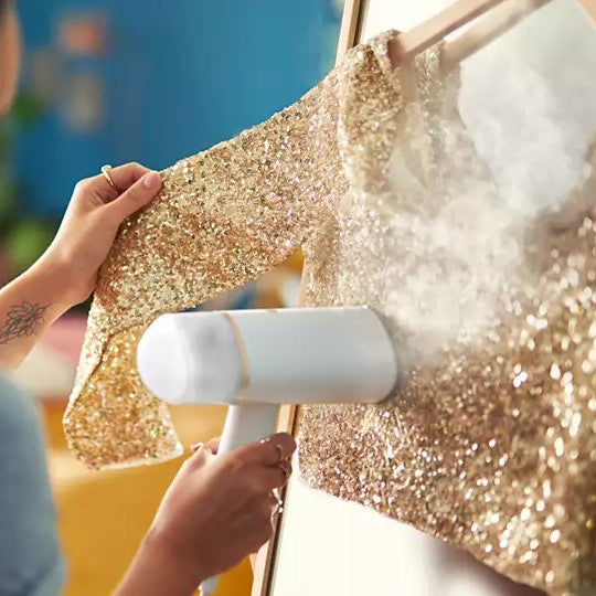 Philips STH3020 Handheld Clothing Garment Steamer in Dar Tanzania