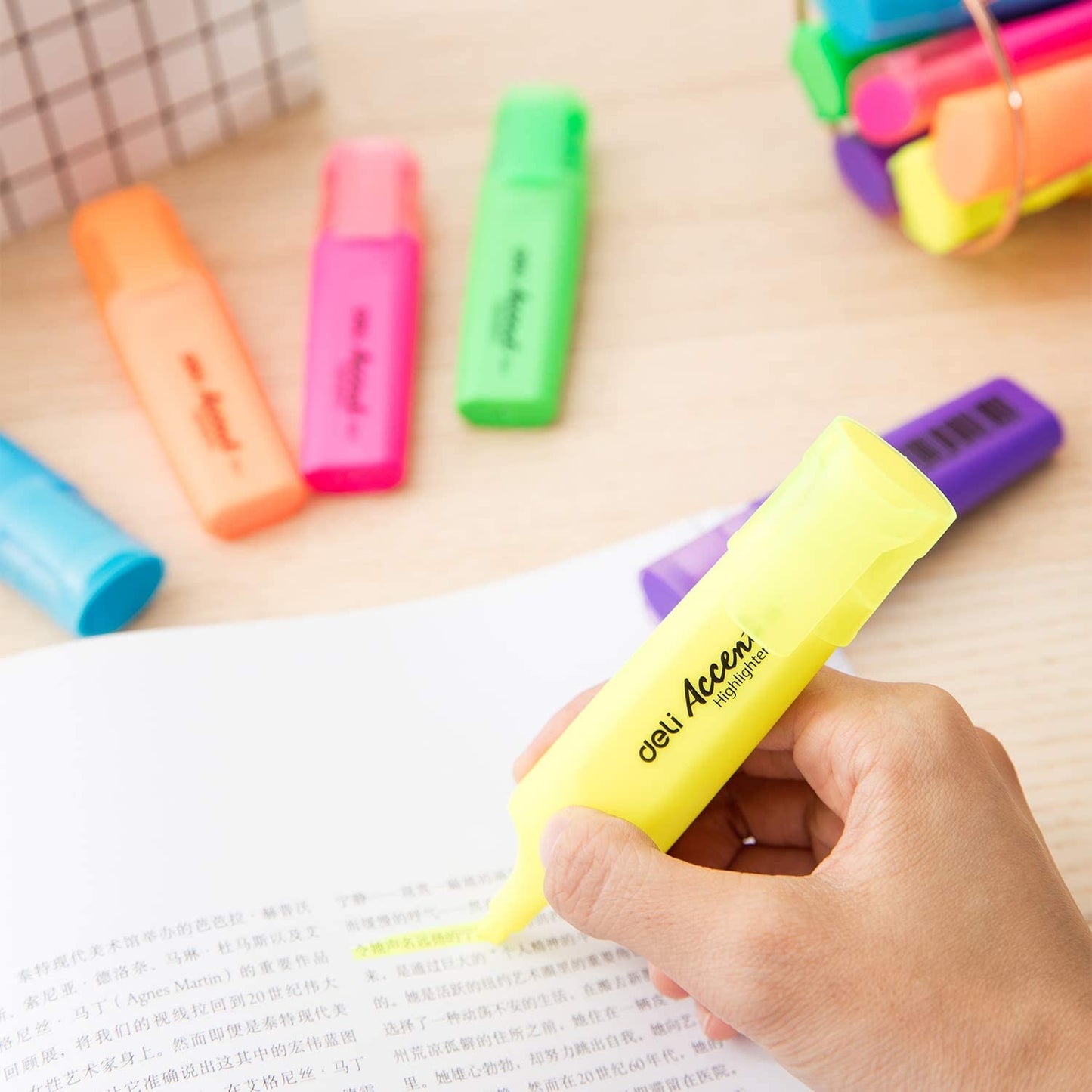 DELI S621 Green Chisel Tip Highlighter | Highlighters in Dar Tanzania