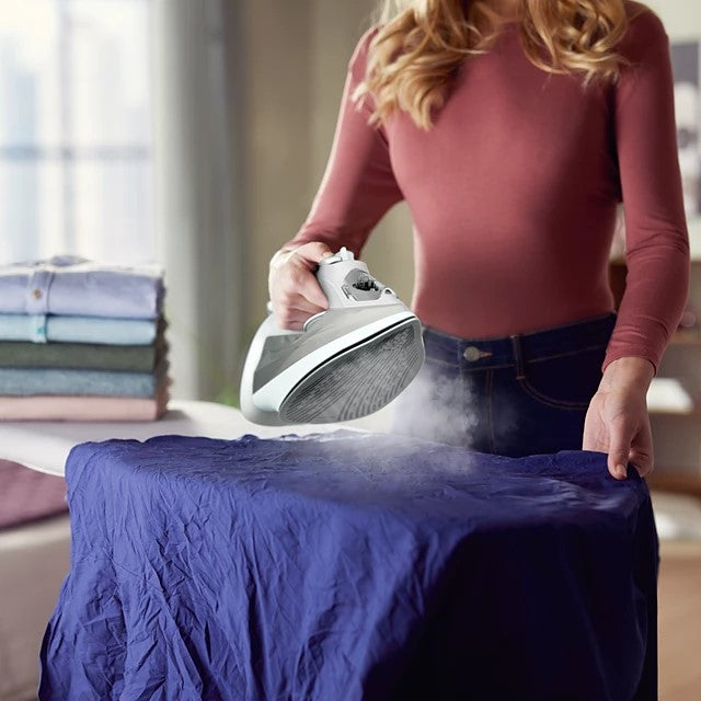 PHILIPS 2400w Steam iron DST5010 | Steam iron in Dar Tanzania