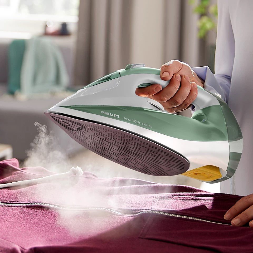 PHILIPS 2600w Steam iron DST7012 | Steam iron in Dar Tanzania