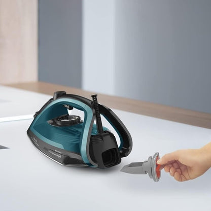 TEFAL UltraGliss Plus, Durilium AirGlide Soleplate Steam Iron FV6832M0