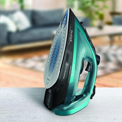 TEFAL UltraGliss Plus, Durilium AirGlide Soleplate Steam Iron FV6832M0